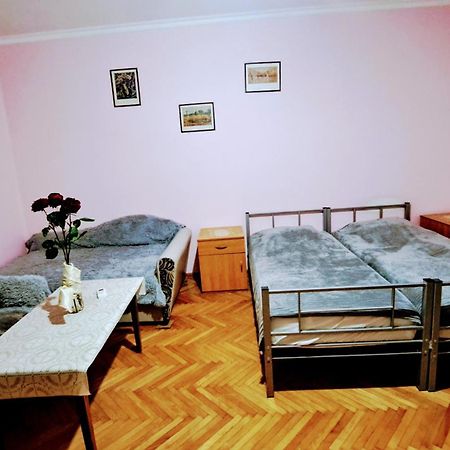 Apartment With A Nice Terrace In Old City Center Tbilisi Eksteriør bilde