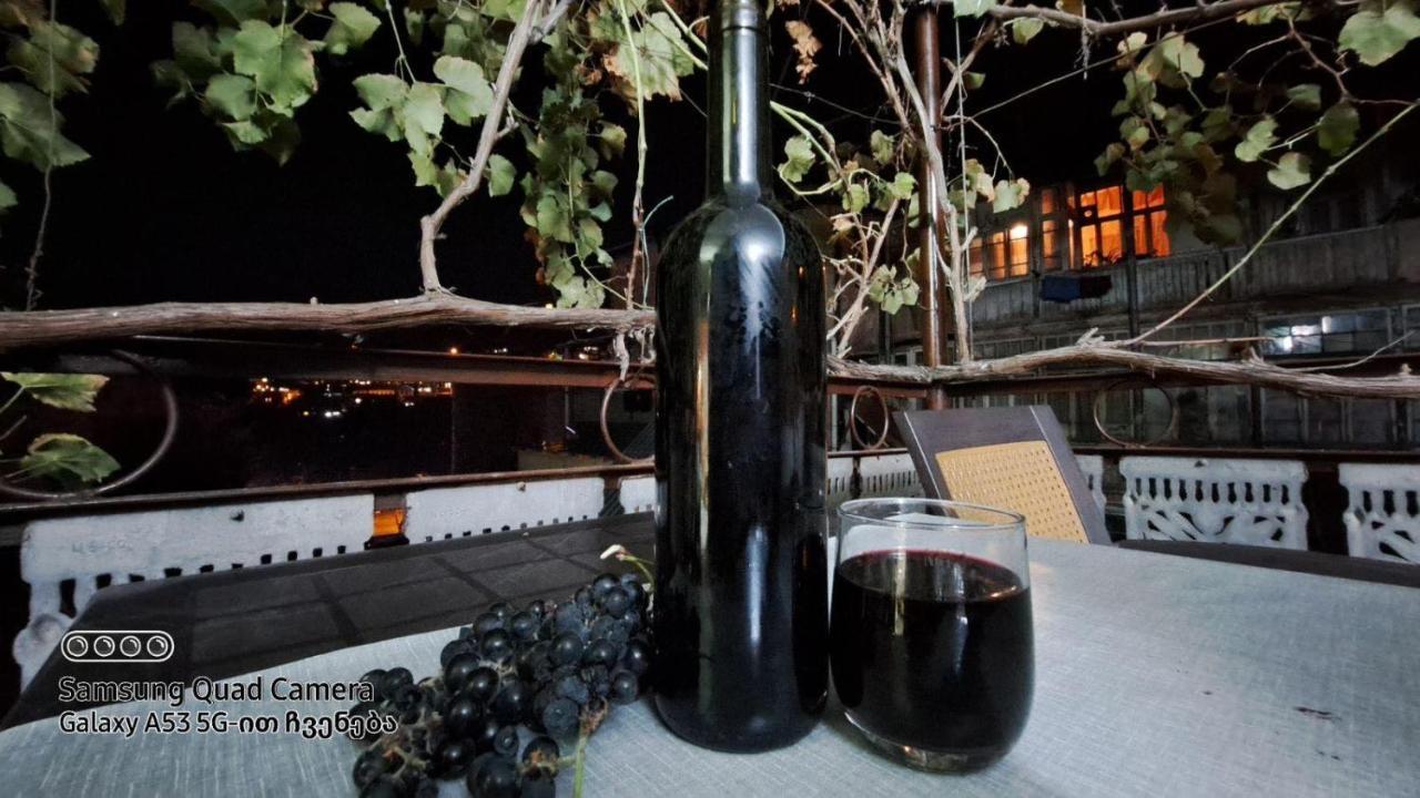 Apartment With A Nice Terrace In Old City Center Tbilisi Eksteriør bilde