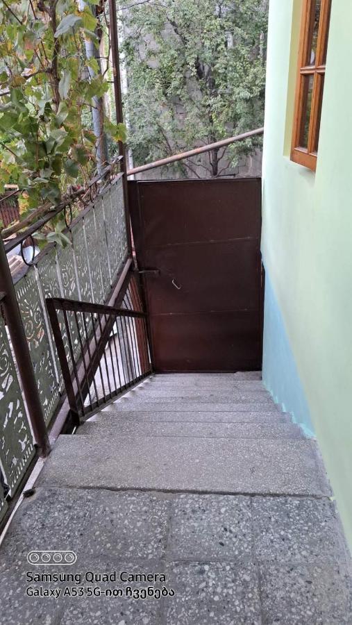 Apartment With A Nice Terrace In Old City Center Tbilisi Eksteriør bilde