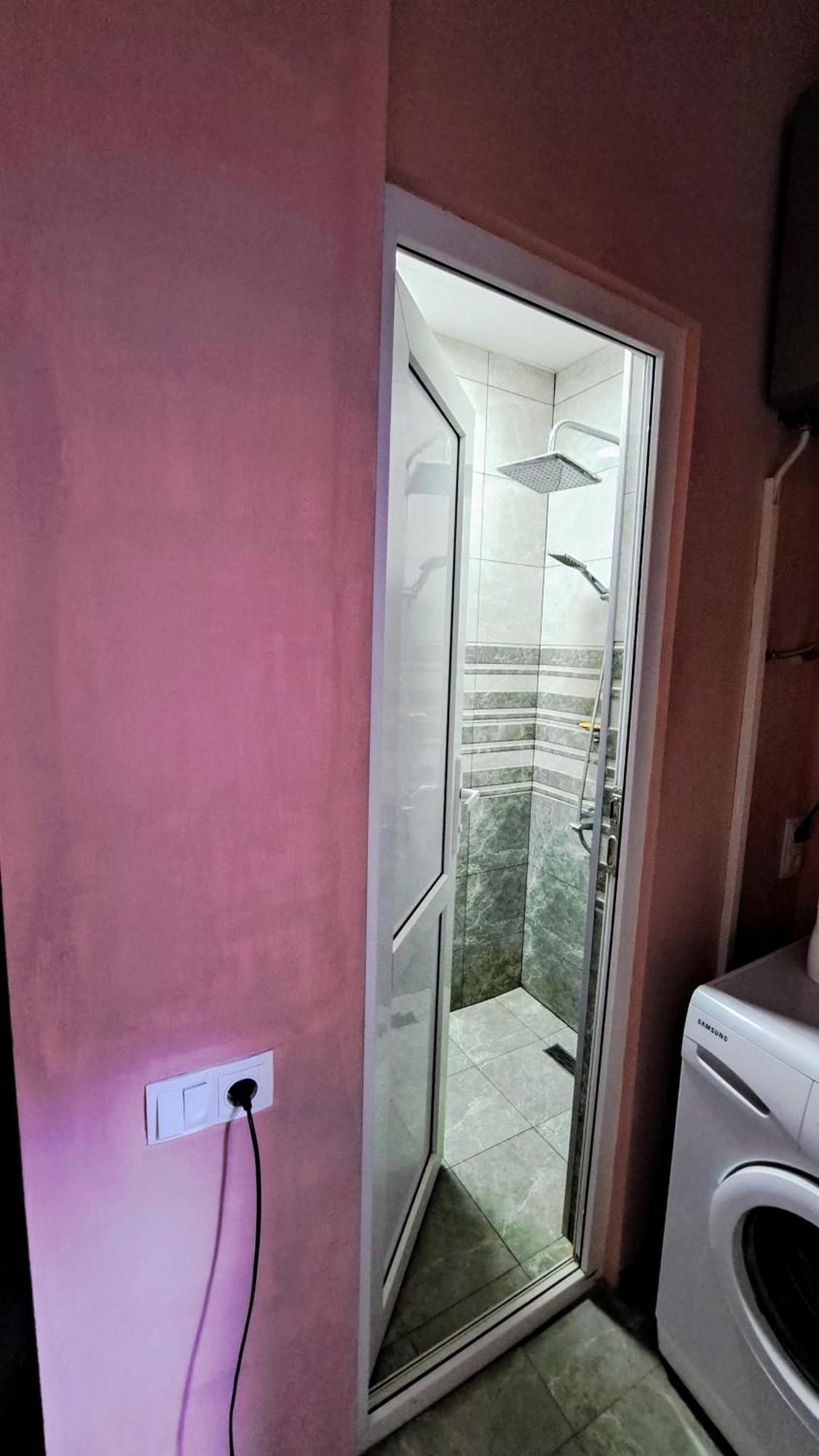 Apartment With A Nice Terrace In Old City Center Tbilisi Eksteriør bilde